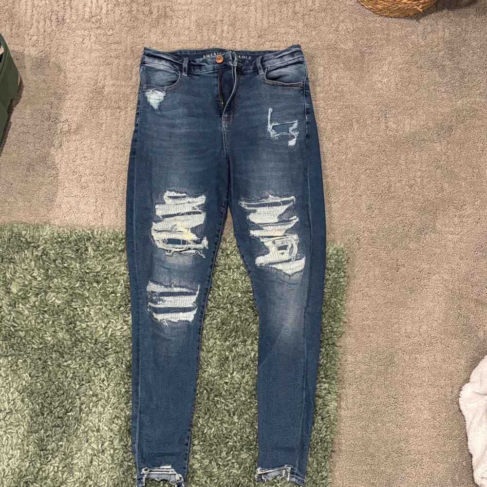 American Eagle Distressed Blue Jeans
